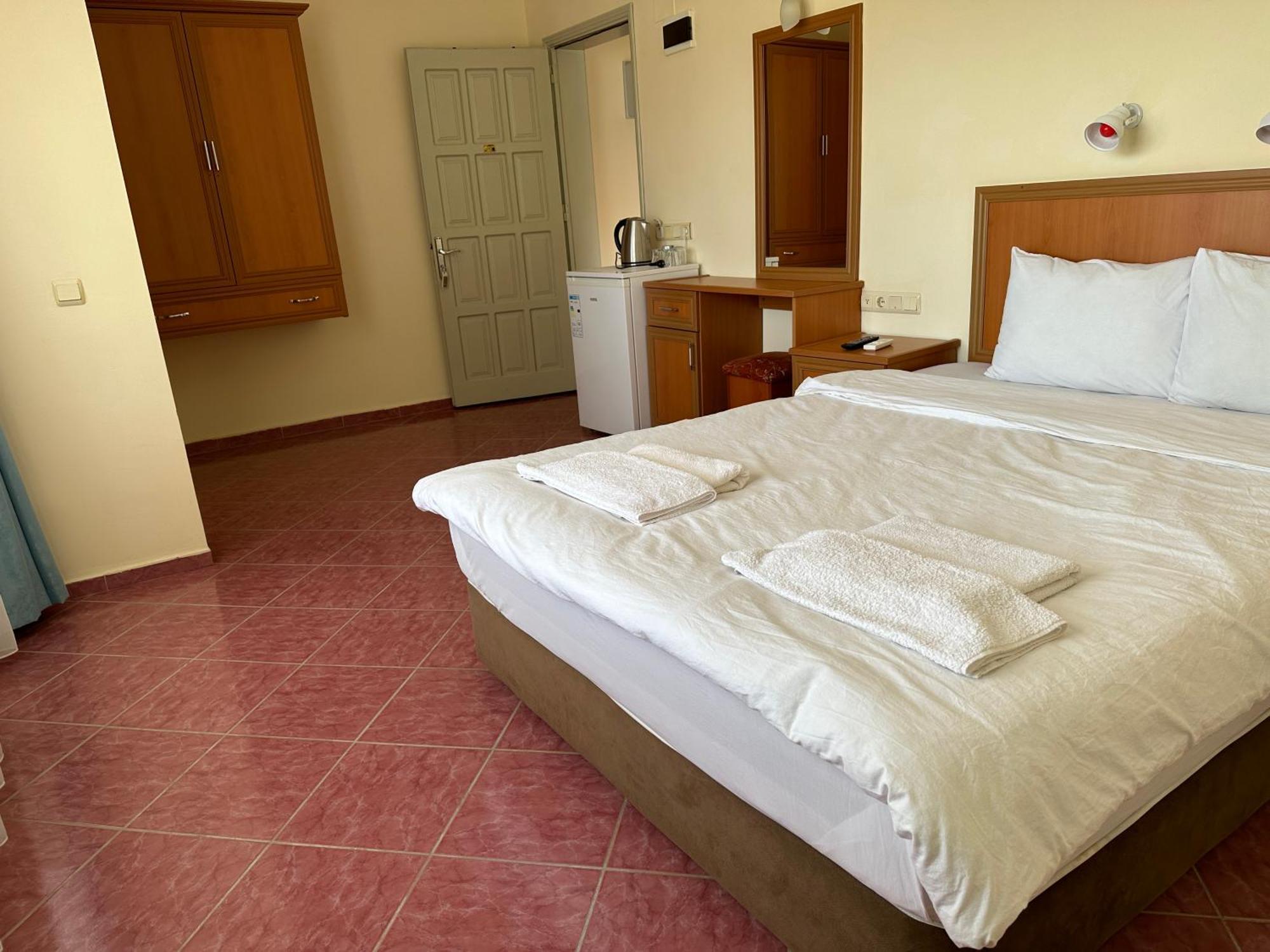 Palm Konak Hotel Çıralı Esterno foto